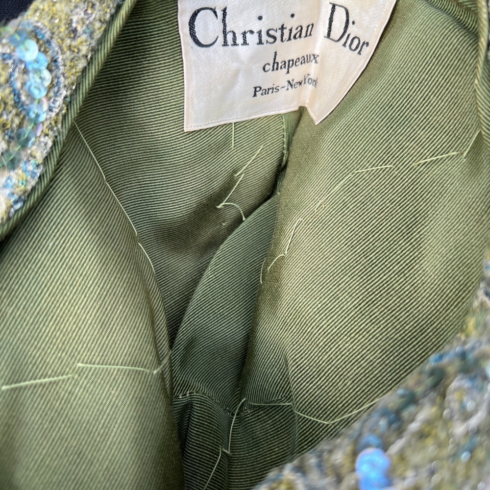 VINTAGE CHRISTIAN DIOR GREEN SEQUINED HAT - Picture 3 of 7